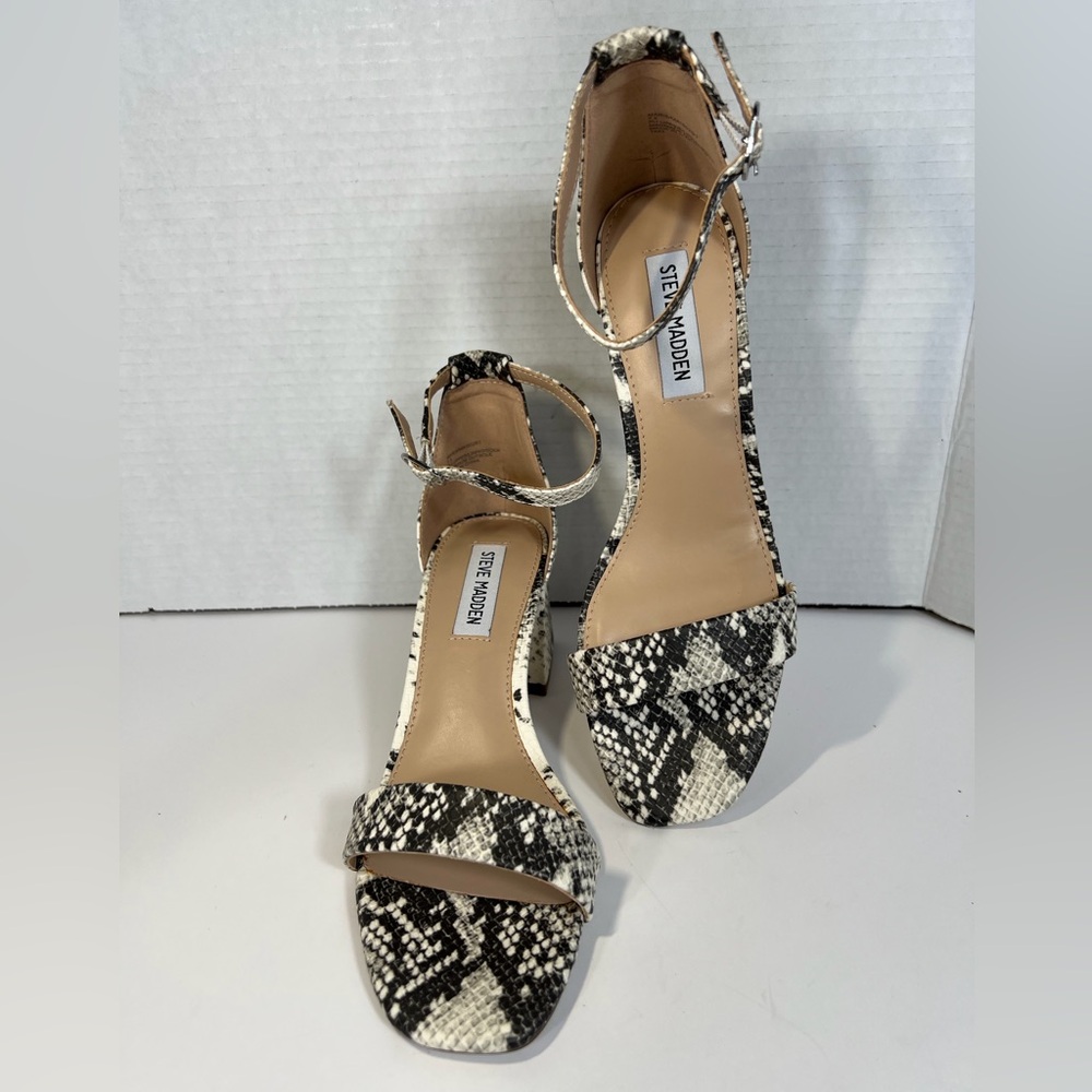 Steve Madden Maris Black Ivory Snake Print Block Heel Sandals Size 7.5